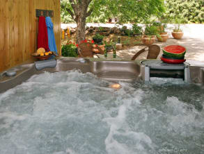 בקתות%20ירוק%20יער%20,%20אלמגור